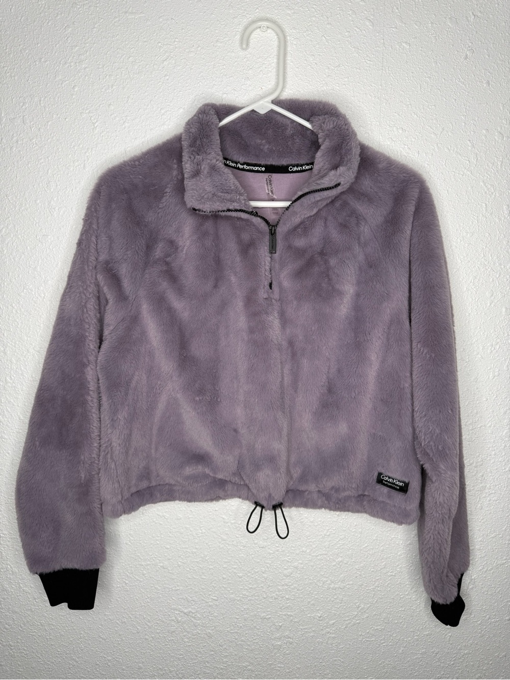 Calvin Klein Lavender cropped Pullover M